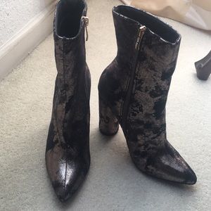 Heeled Pointed Toe Booties